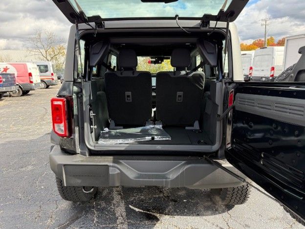 New 2025 Black Ford Base image 33