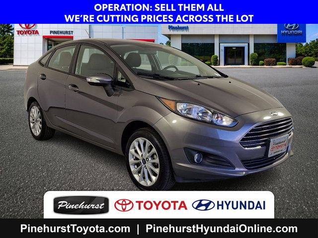 2014 Ford Fiesta SE Sedan's photo