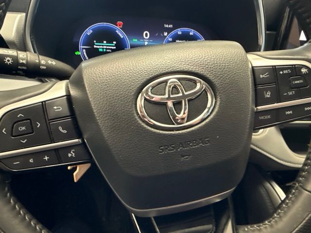 2025 Toyota Highlander Hybrid Platinum  at Toyota of Victoria