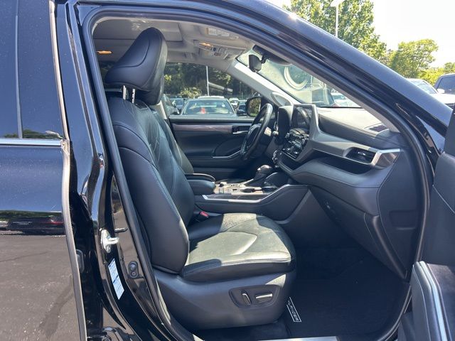 2021 Toyota Highlander Platinum - Photo 19
