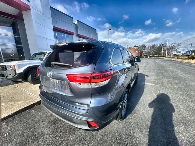 2019 Toyota Highlander XLE 8