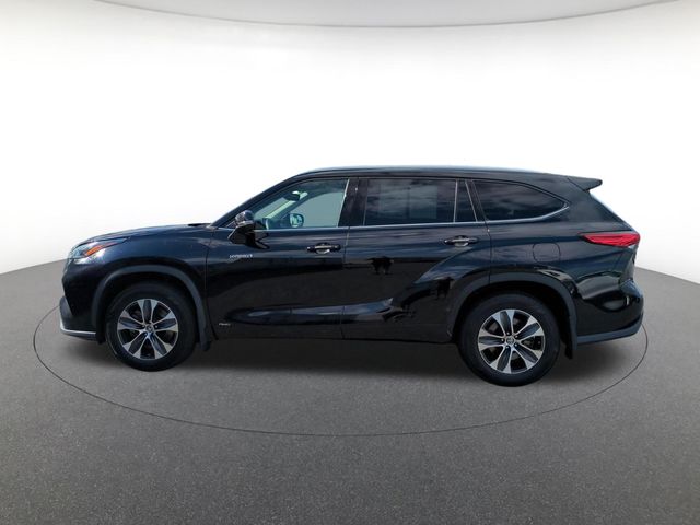 used 2020 Toyota Highlander Hybrid car, priced at $32,481