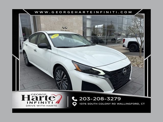 Pearl White Tricoat 2024 Nissan Altima Sedan Front-Wheel Drive Continuously Variable Transmission