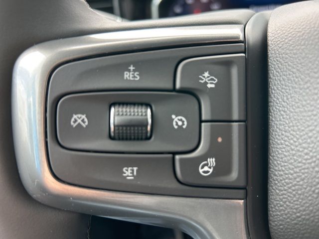 2025 Chevrolet Silverado 1500 LT photo