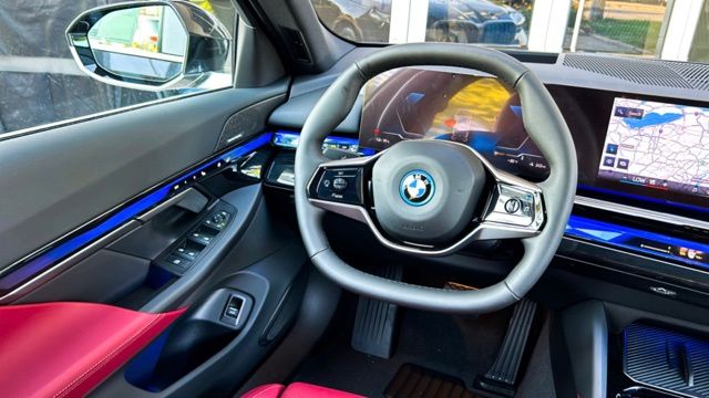 2025 BMW i5 xDrive40 22