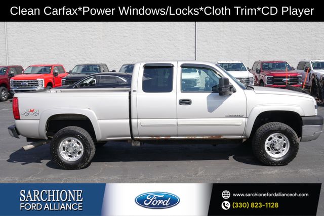 Silver Birch Metallic 2004 Chevrolet Silverado 2500HD Pickup Truck Four-Wheel Drive 4-Speed Automatic