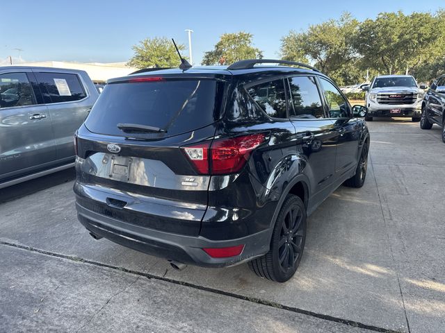 2019 Ford Escape SE Black at Autostrade