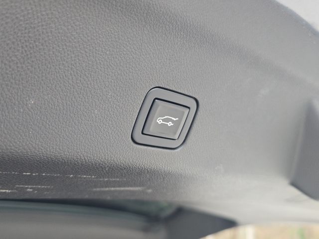 2021 Cadillac Escalade Premium Luxury Platinum:44868A