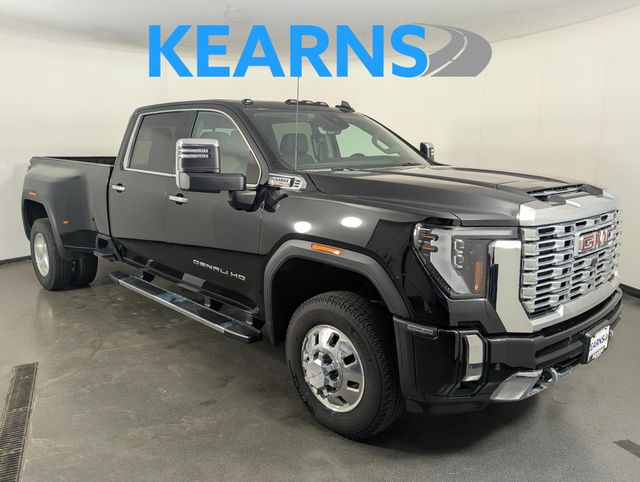 2025 GMC Sierra 3500HD Denali Crew Cab 4WD