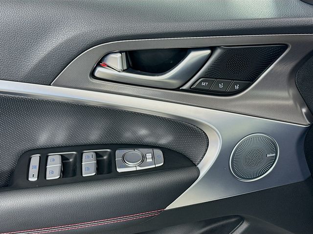 Thumbnail: 2025 Genesis G70 - 18