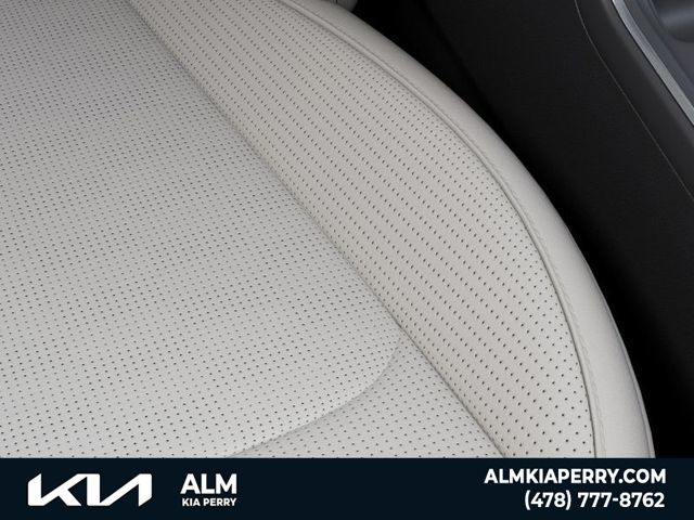New 2026 White Kia S image 24