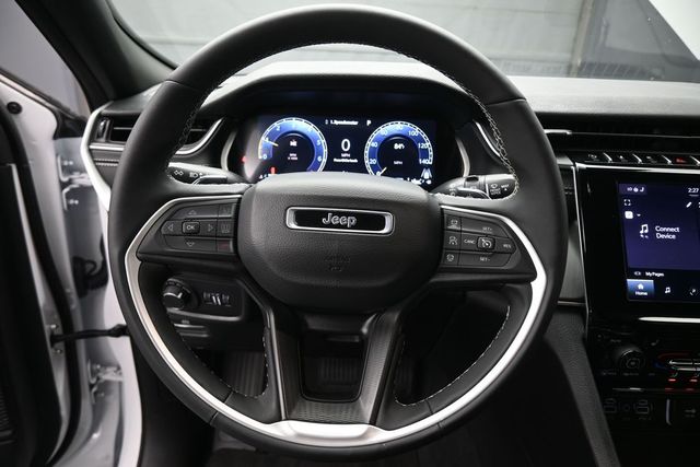Used 2025 Jeep Grand Cherokee SUV