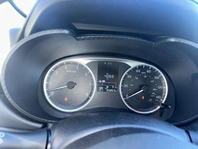 NissanVersa12