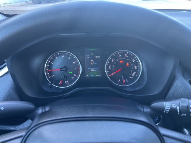 Used 2022 Silver Toyota XLE image 13