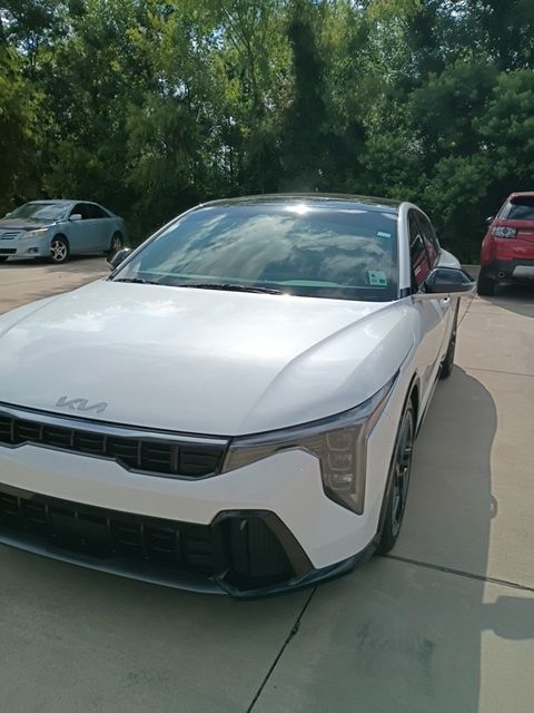 Snow White Pearl 2025 Kia K4 GT-Line FWD Sedan Front-Wheel Drive Continuously Variable Transmission