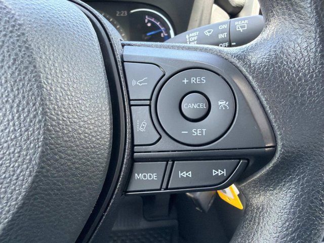 2025 Toyota RAV4 LE - Photo 24