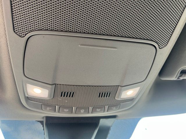 2019 Ford F-150 XLT - Oxford White exterior view 12