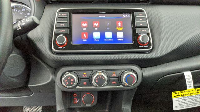 2025 Nissan Kicks Play