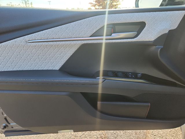 2026 Toyota Camry XLE - Photo 8