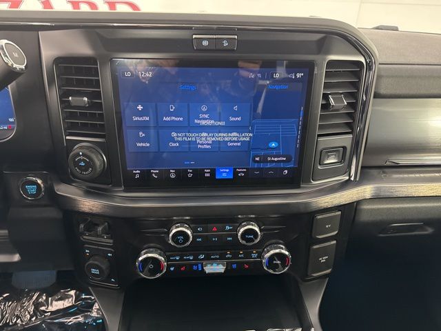 2025 Glacier Gray Metallic Tri-Coat Ford Super Duty F-250 SRW Lariat 4X4 Truck