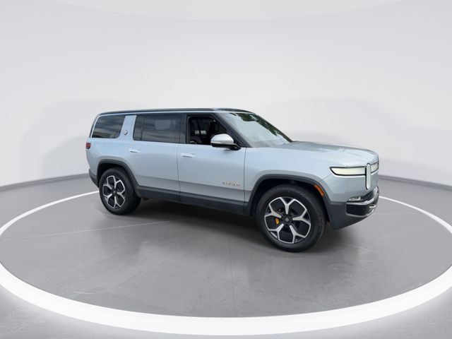 Used 2024  Rivian Adventure image 2