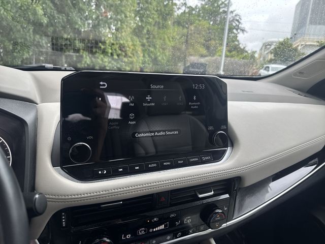 Used 2023 White Nissan SL image 20