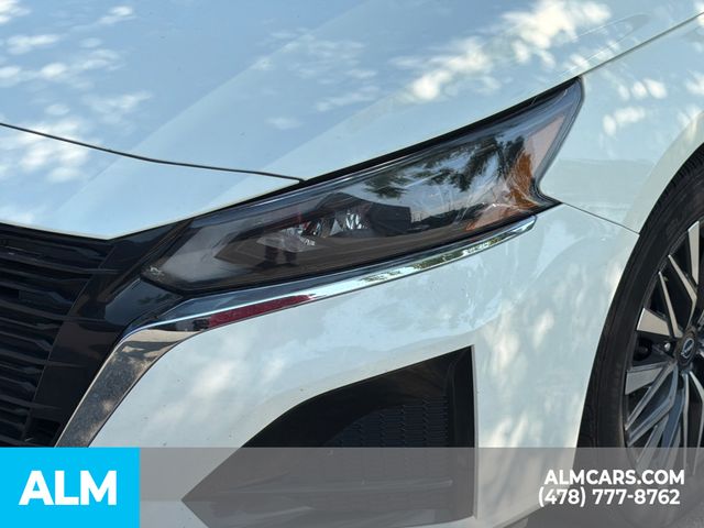 Used 2025 White Nissan 2.5 SV image 9