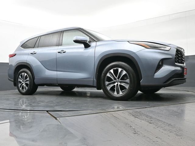 2021 Toyota Highlander XLE 35