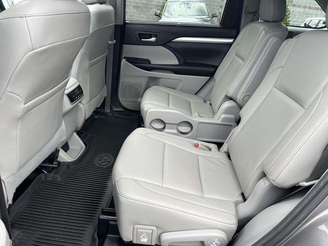 Used 2017 Toyota Highlander SUV