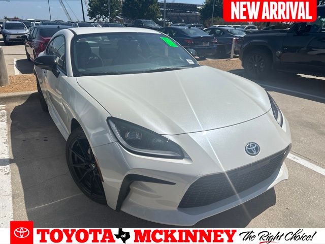 Halo 2024 Toyota GR86 Coupe Rear-Wheel Drive 6-Speed Manual