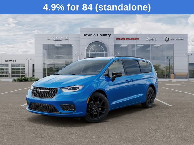 Hydro Blue Pearlcoat 2026 Chrysler Pacifica Minivan Front-Wheel Drive 9-Speed Automatic