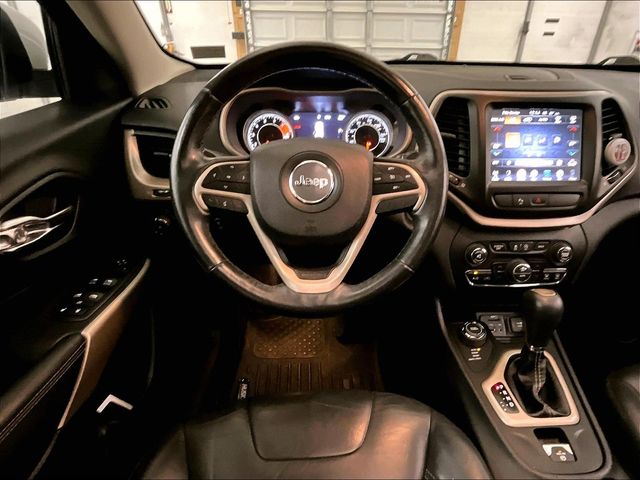 2018 Jeep Cherokee Limited White at South Hills CDJR