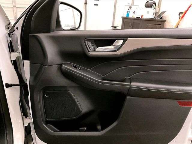 2021 Ford Escape Hybrid SE White at Carlisle Cadillac Buick GMC