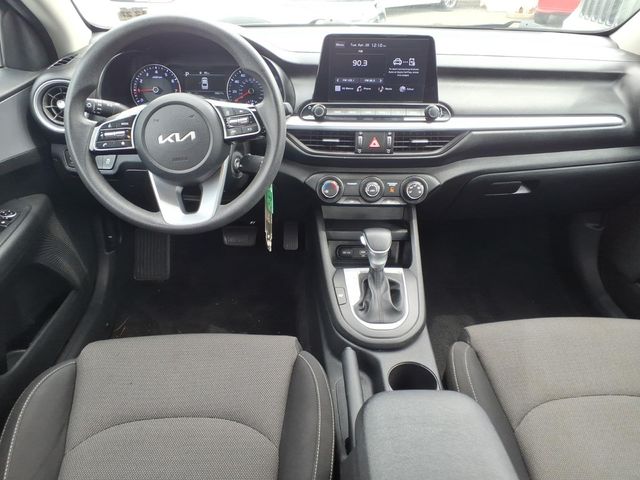 2023 Kia Forte - Image 9