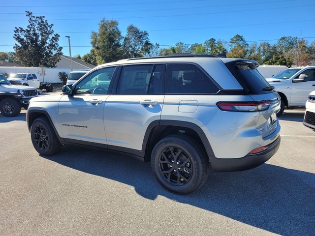 New 2026 Silver Jeep Laredo image 10