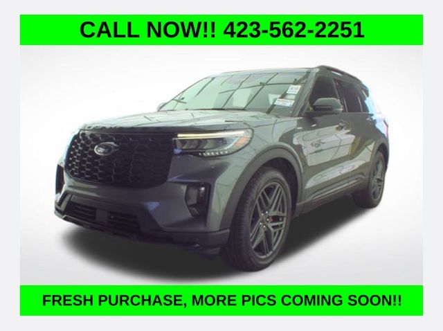 Gray Metallic 2025 Ford Explorer ST-Line AWD SUV / Crossover All-Wheel Drive Automatic