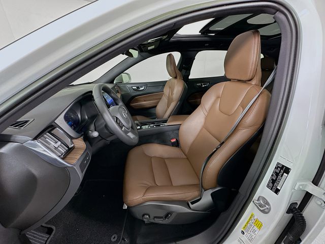 Thumbnail: 2023 Volvo XC60 - 21