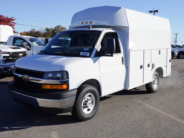 2025 Chevrolet Express 3500