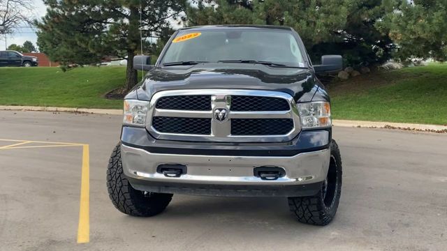 2022 Ram 1500 Classic SLT 3