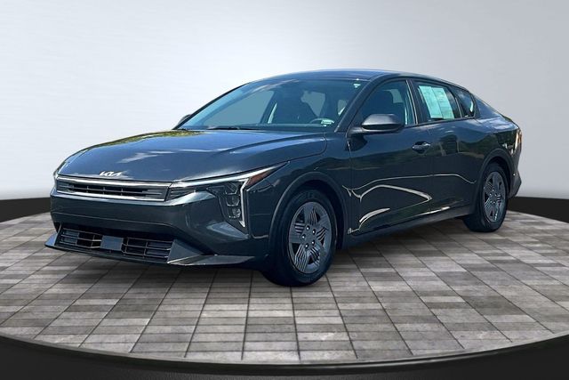 2026 Kia K4 Gris (Interstellar Gray) Sedán Tracción delantera Transmisión variable continua