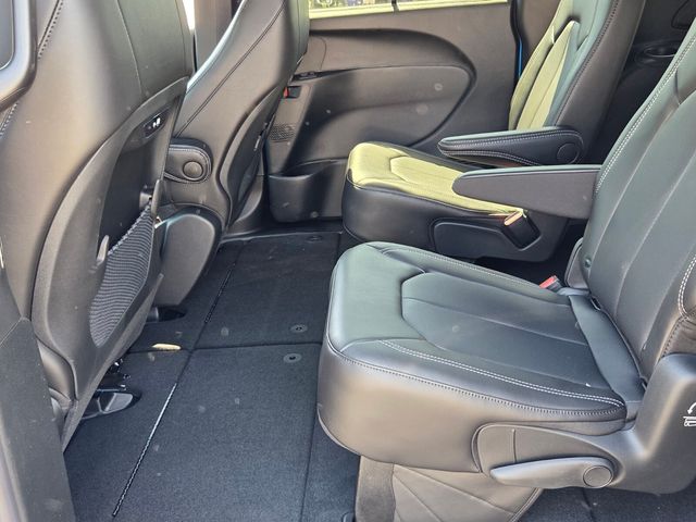 New 2026 Blue Chrysler Select image 13