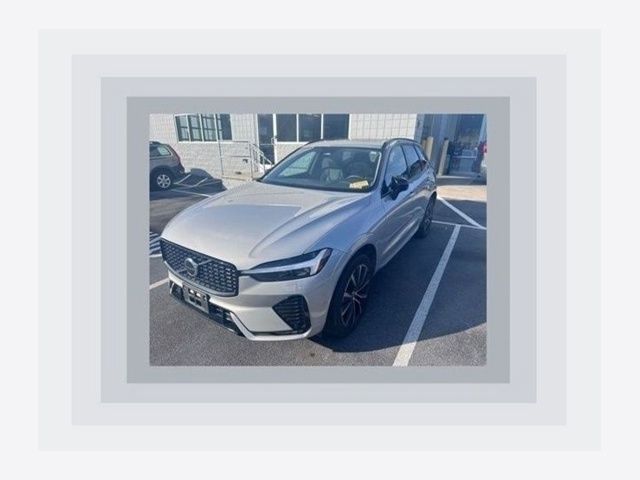 Silver 2023 Volvo XC60 B5 Plus Dark Theme AWD SUV / Crossover All-Wheel Drive Automatic