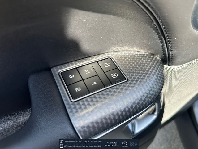 Used 2022  Land Rover HST image 17