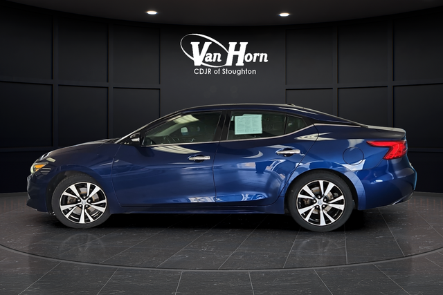 Used 2018 Deep Blue Pearl Nissan 3.5 SL image 4