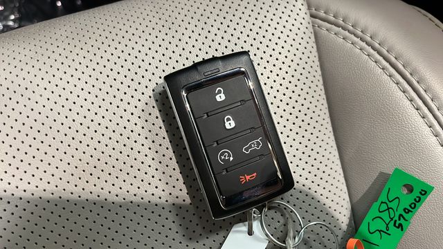 Used 2023 Bright White Clearcoat Jeep Base image 21