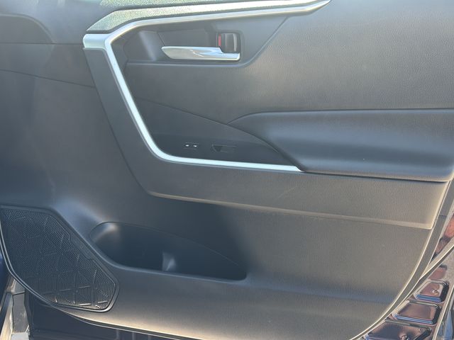 Used 2021 Toyota RAV4 SUV
