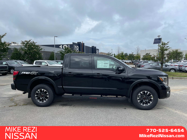 2024 Nissan Titan PRO-4X 2