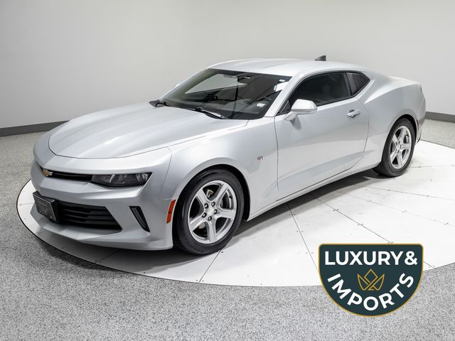 Silver Ice Metallic 2018 Chevrolet Camaro Coupe Rear-Wheel Drive 6-Speed Manual