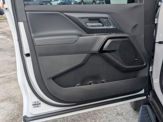 New 2026 White Chevrolet LT image 10