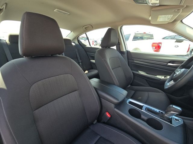 2025 Nissan Altima 2.5 SV:B02427